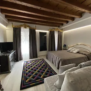 Ln Homes - San Marco Canal View Apartamento Venecia